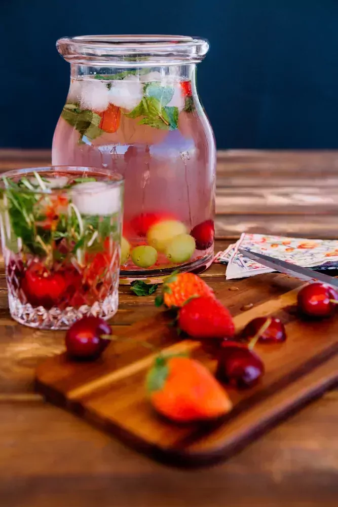 Saturator syfon do wody pomarańczowy QUICK SODA 1L + 10 naboi + 5 kostek lodu