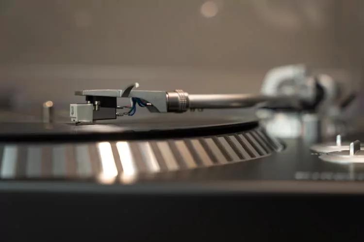 Gramofon Kruger&Matz TT-602 srebrny USB digitalizacja RCA przedwzmacniacz