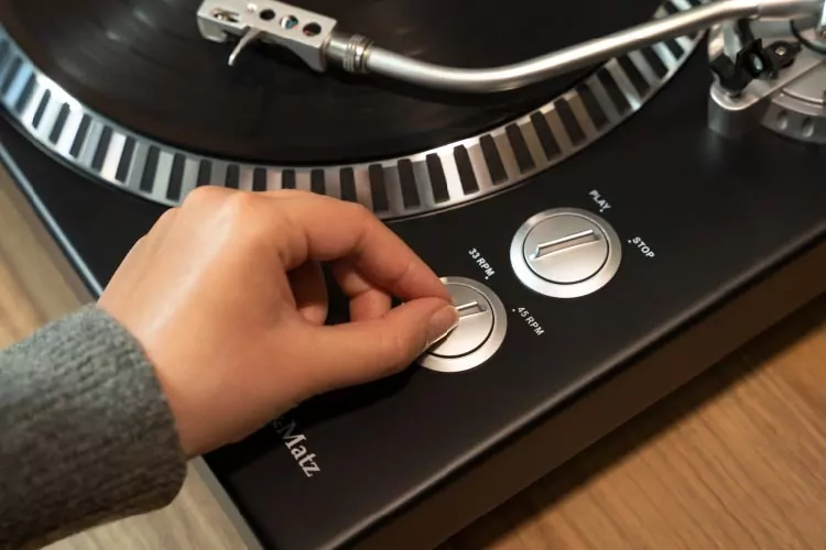 Gramofon Kruger&Matz TT-602 srebrny USB digitalizacja RCA przedwzmacniacz