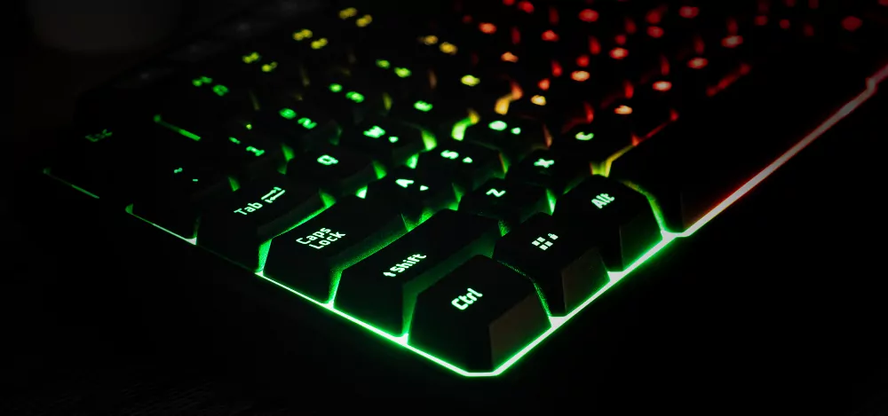 Podświetlana klawiatura dla graczy z wbudowanym uchwytem na smartfona FURY Skyraider