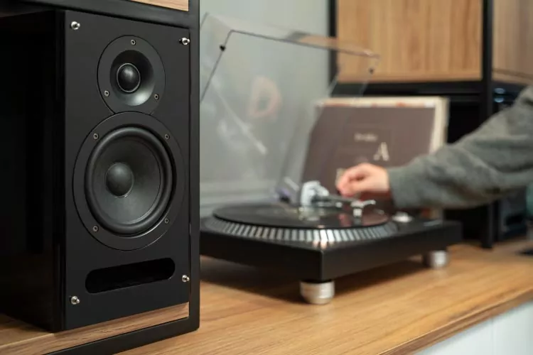Gramofon Kruger&Matz TT-602 srebrny USB digitalizacja RCA przedwzmacniacz