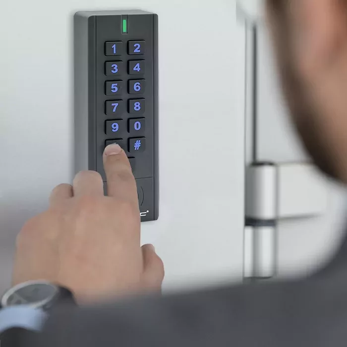 Zamek szyfrowy z czytnikiem RFID Qoltec CALISTO brelok dzwonek kod + karta